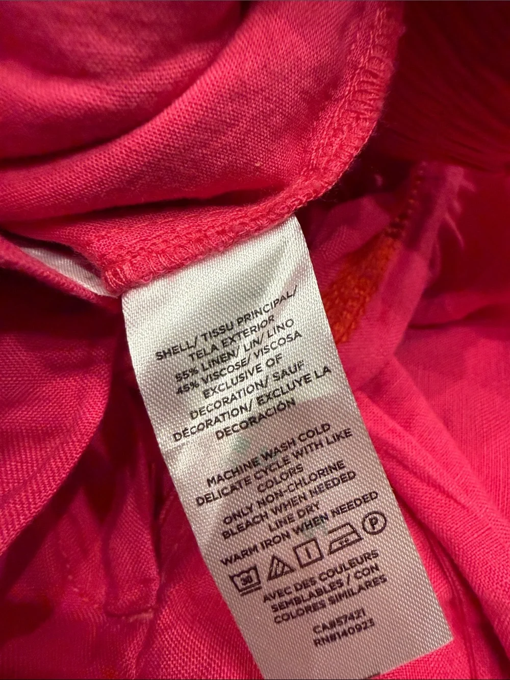 LOFT Fuchsia Embroidered Tie-Waist shorts size medium